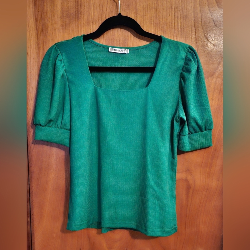 Big Dart Green Square Neck Puff Sleeve Top - Size 12